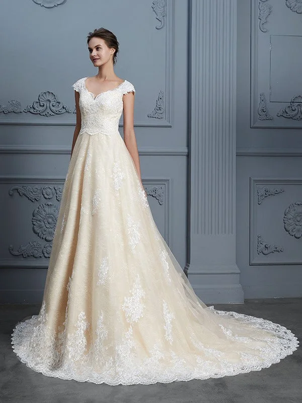 Trendy New Clothes Ball Gown Sweetheart Beading Sleeveless Court Train Lace Wedding Dresses