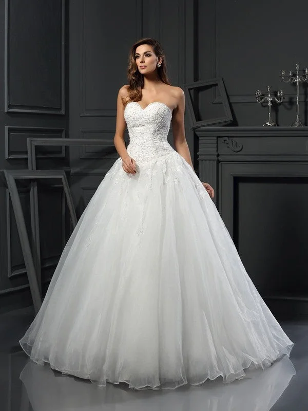 Gorgeous Glamour Collection Ball Gown Sweetheart Beading Sleeveless Long Tulle Wedding Dresses