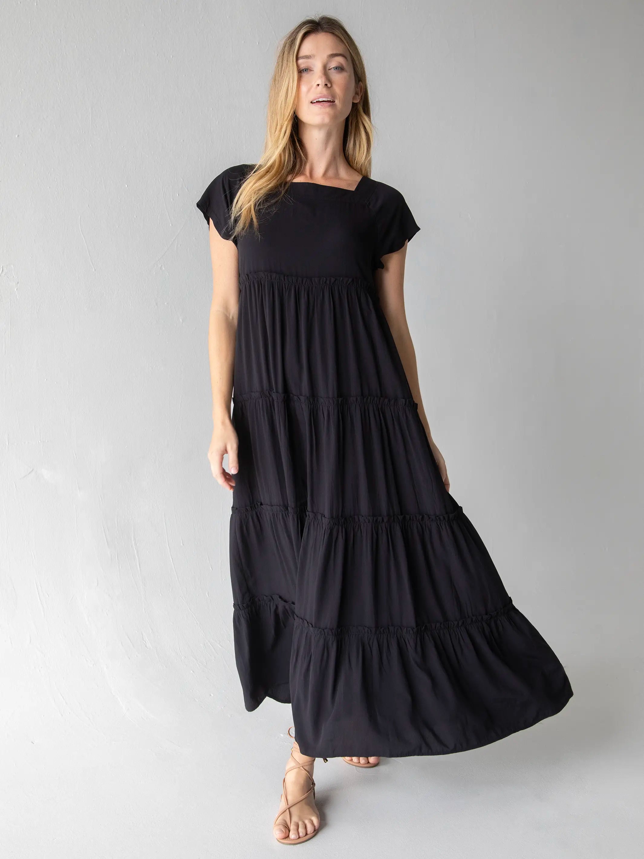 Plus Size Women Wear Berkley Maxi Dress - Black