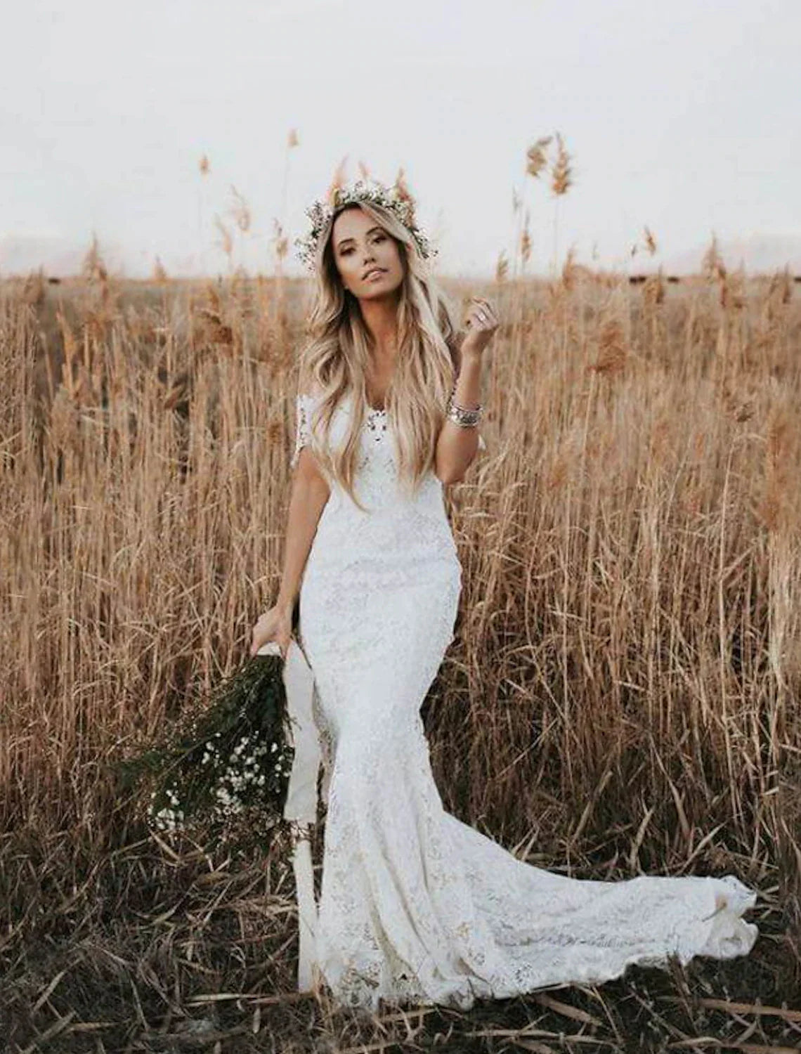 Feminine Dresses for Women in Bold Prints Beach Boho Wedding Dresses Mermaid / Trumpet Off Shoulder Cap Sleeve Chapel Train Lace Bridal Gowns With Appliques Solid Color