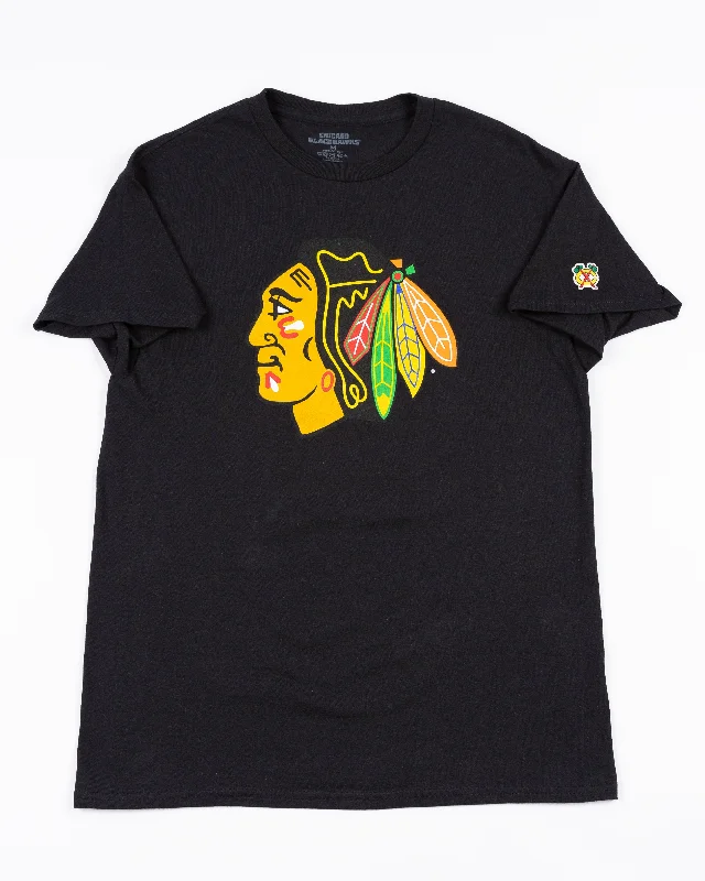 Fashion Forward Outfits Chicago Blackhawks Primary Black Short Sleeve Tee