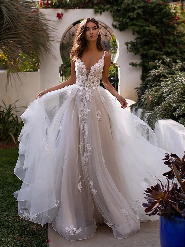 Unleash Your Style Beach Open Back Sexy Wedding Dresses Chapel Train A-Line Sleeveless V Neck Lace With Appliques