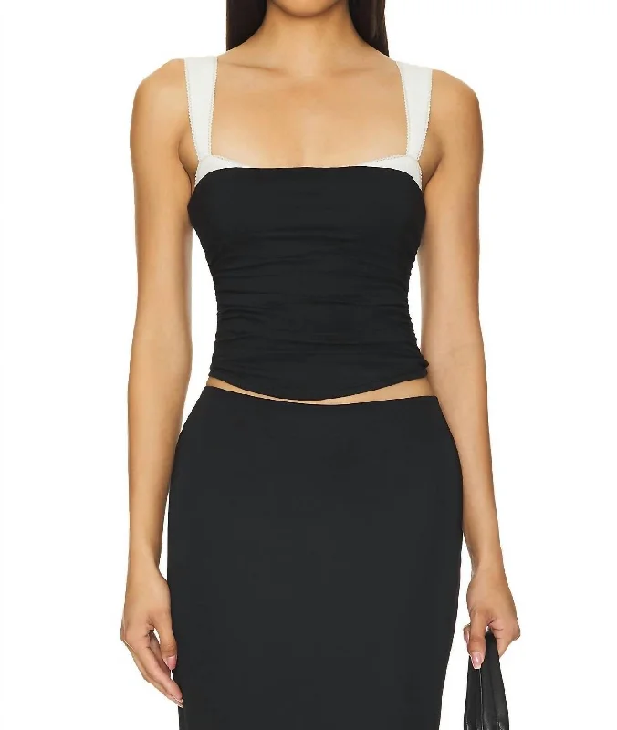 Boutique Styles Cropped Contrast Tank Top In Black/white